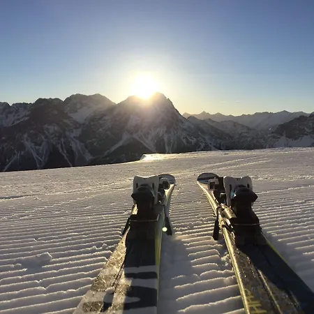 Konukevi Alpenstern & Lermoos