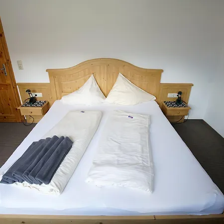 Alpenstern & Guest house 3*