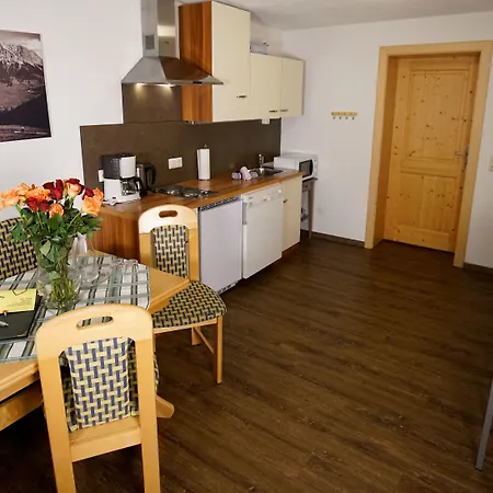 Alpenstern & Πανσιόν