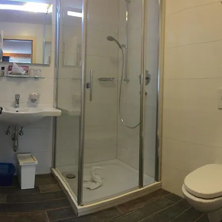 Πανσιόν Alpenstern & Lermoos