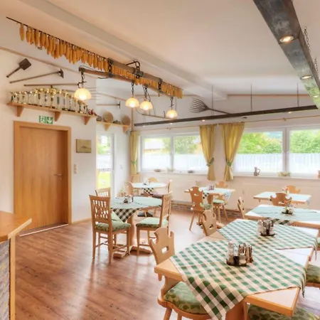 Alpenstern & Πανσιόν