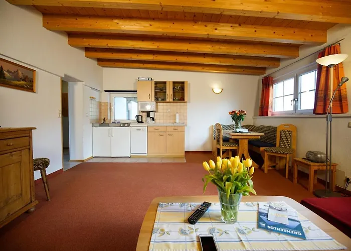 Πανσιόν Alpenstern & 3*