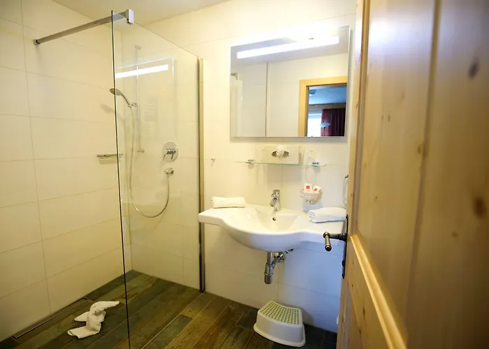 Alpenstern & Πανσιόν