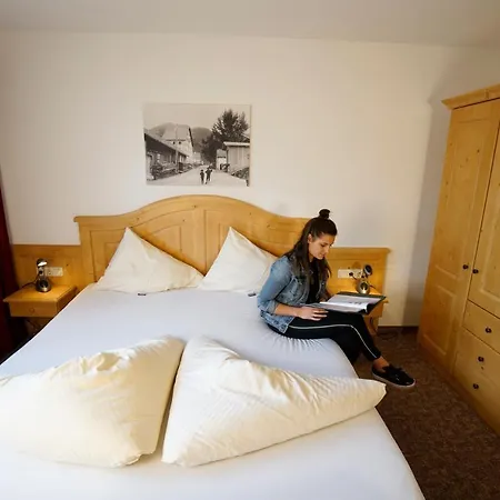 Gasthuis Alpenstern & Lermoos