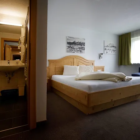 Alpenstern & Lermoos