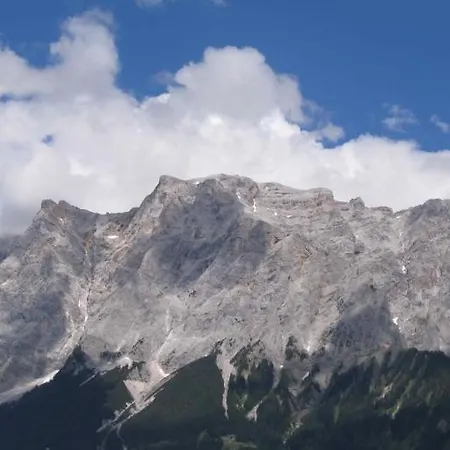 Pensionat Alpenstern & 3*