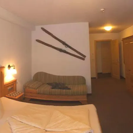 Alpenstern & Gasthuis Lermoos